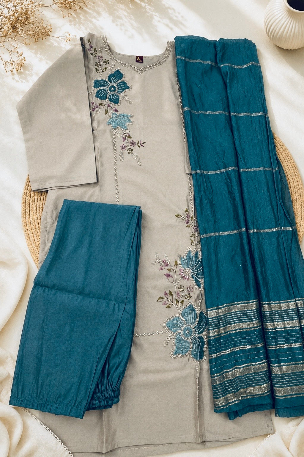 Roman silk set